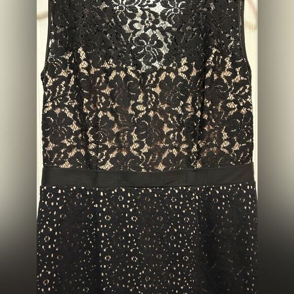 BCBG Maxazria Alice Dress black crochet lace overlay size 10 EUC back zip - Picture 6 of 16